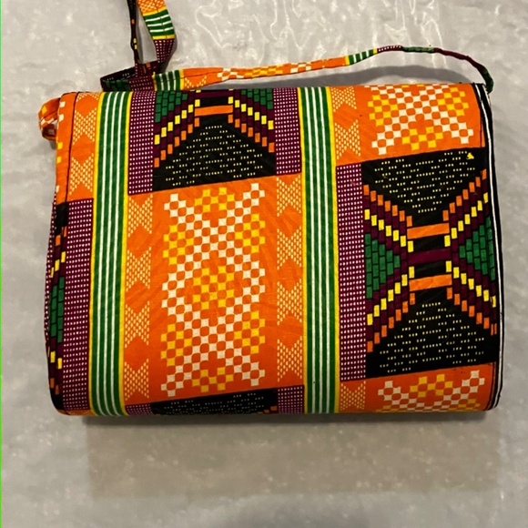 Multicolored African Fabric handbag - Picture 3 of 8